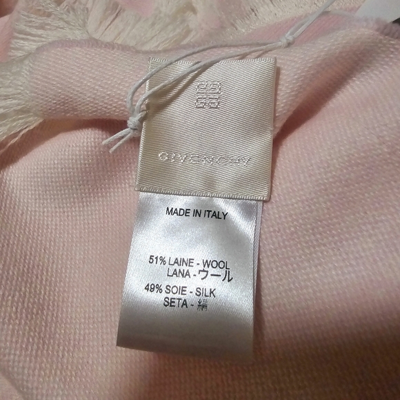 Givenchy New Light Pink oversized Shawl/Scarf wool/ Silk NWT Authentic ❣️ - Picture 6 of 10